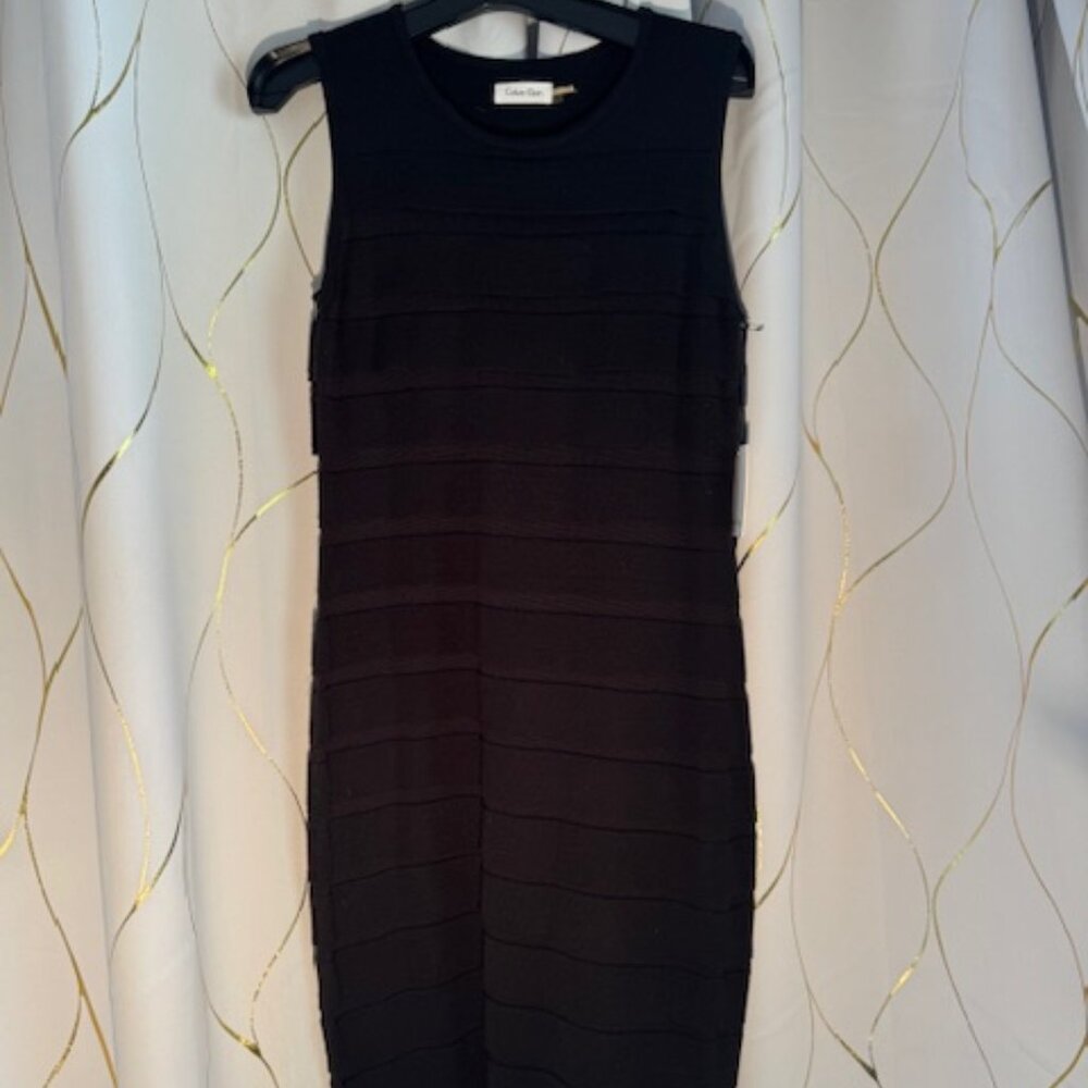 Calvin Klein Black Tiered Sweater Dress – Size Medium